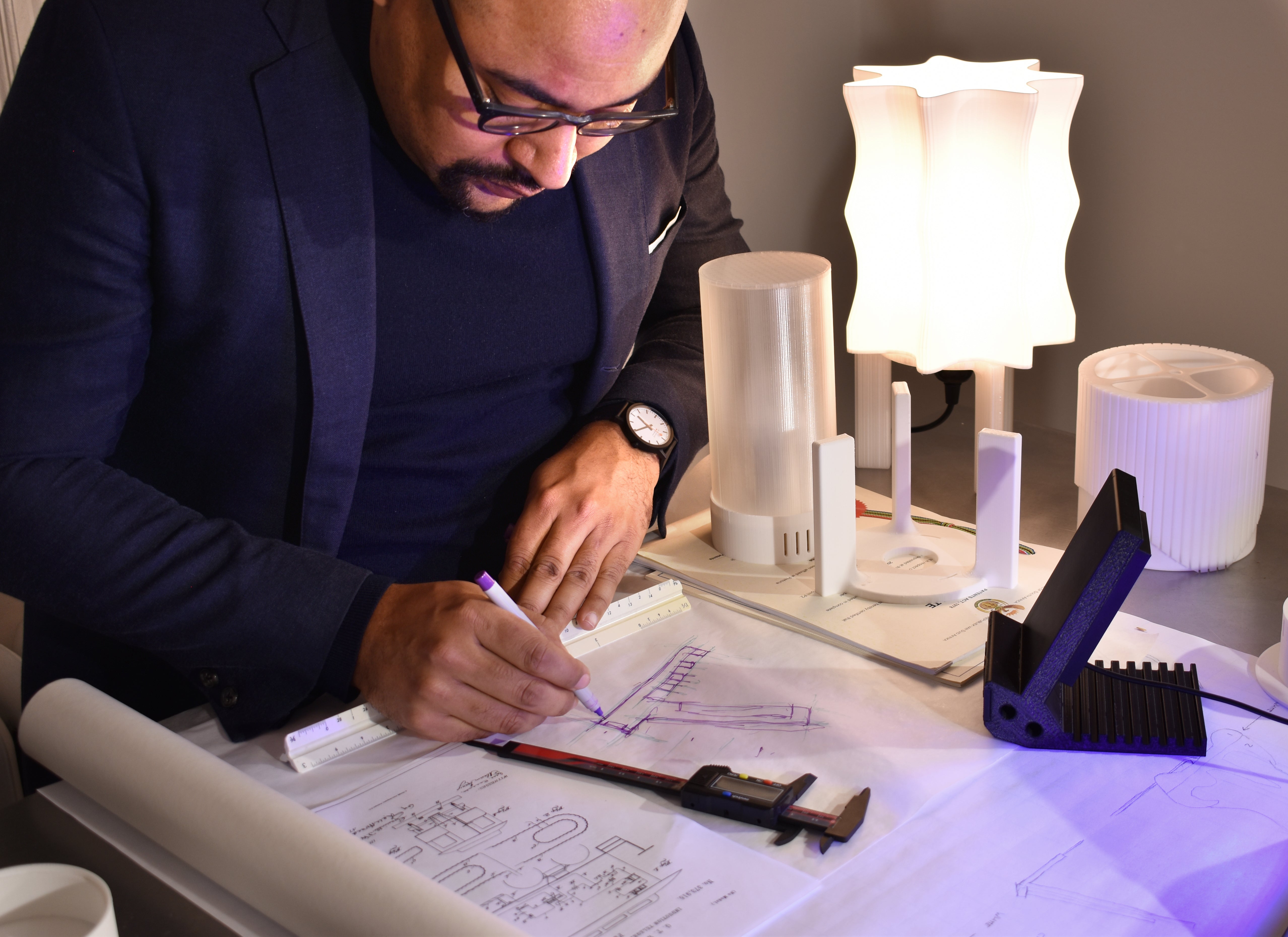 BGL cellphone wireless charger ( COMING SOON )